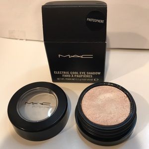 MAC Photosphere Electric Cool Eyeshadow